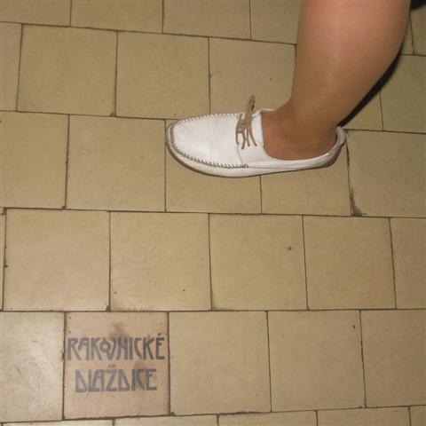 Kliknutím zavřete okno