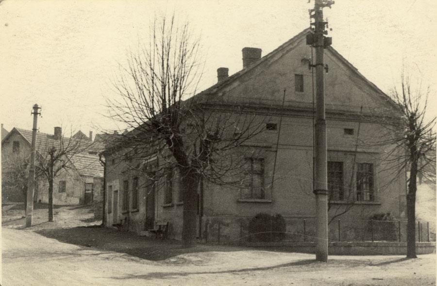 Kliknutím zavřete okno